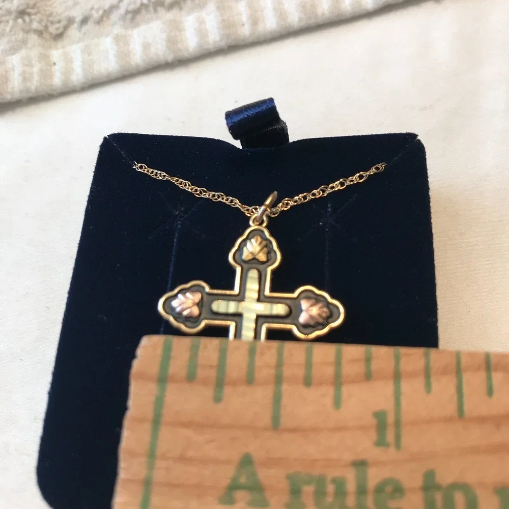 Avon this exquisite